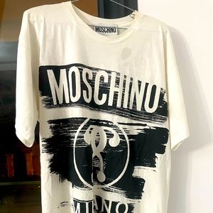 Moschino tshirt